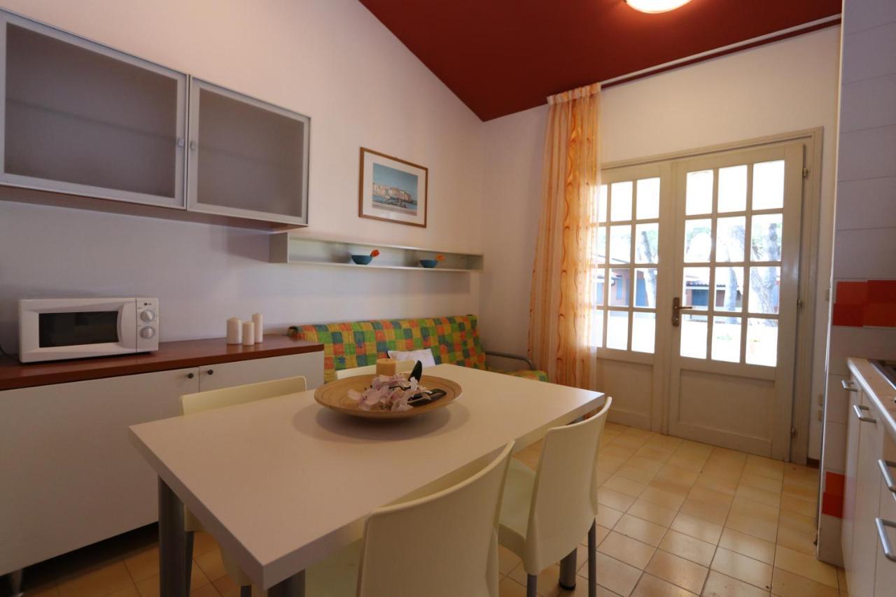 Villaggio Euro Residence Club Bibione Bagian luar foto