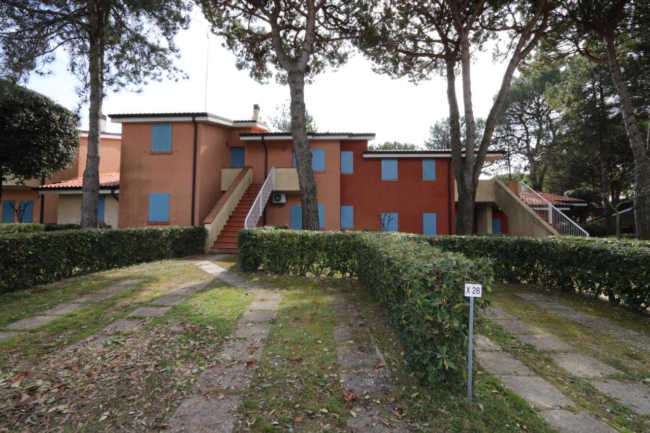 Villaggio Euro Residence Club Bibione Bagian luar foto