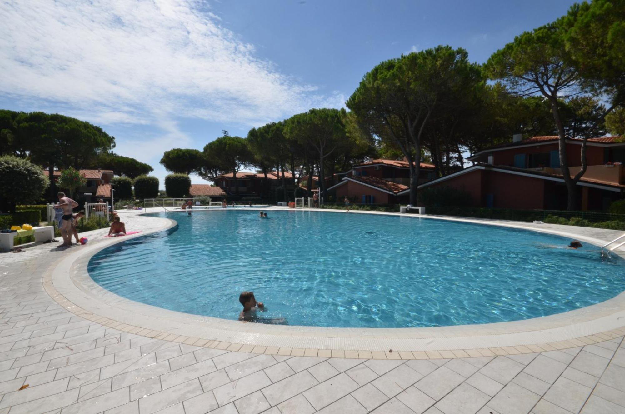 Villaggio Euro Residence Club Bibione Bagian luar foto