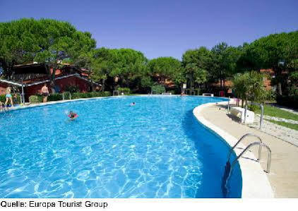 Villaggio Euro Residence Club Bibione Bagian luar foto