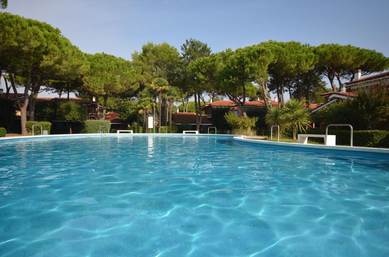 Villaggio Euro Residence Club Bibione Bagian luar foto