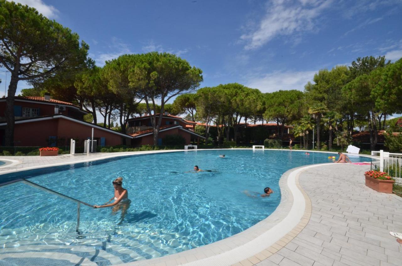 Villaggio Euro Residence Club Bibione Bagian luar foto
