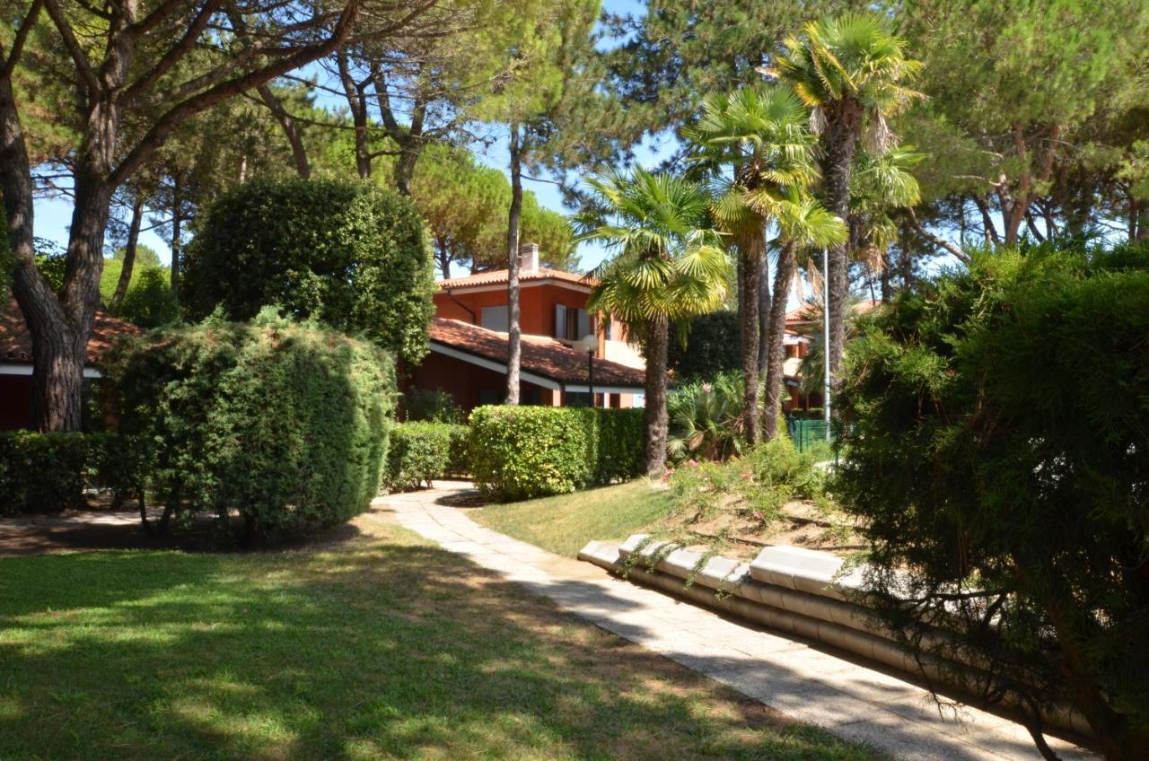 Villaggio Euro Residence Club Bibione Bagian luar foto